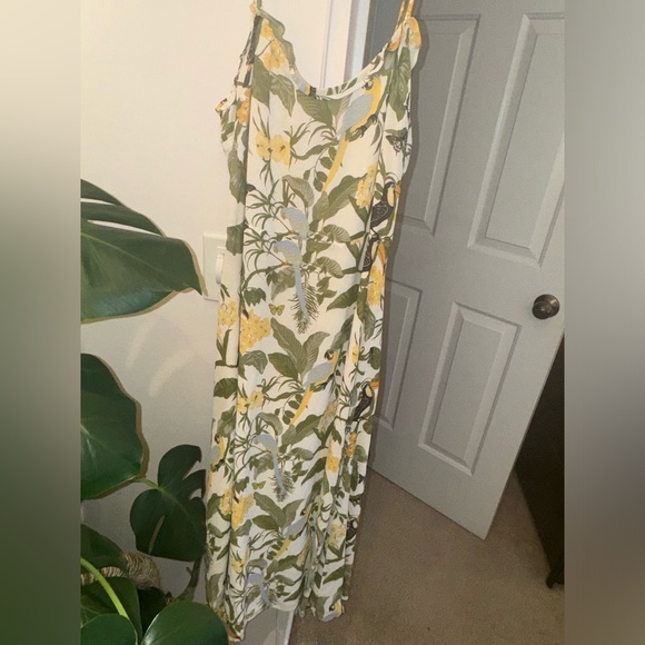 Reformation Cassandra Tropical Midi dress - Picture 3 of 4
